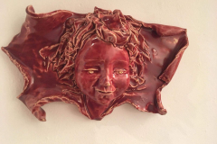 Ángel esmaltado en rojo. Pvp: 50€