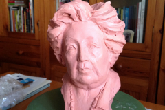 Busto a Julia Uceda. Plastilina para realizar molde.